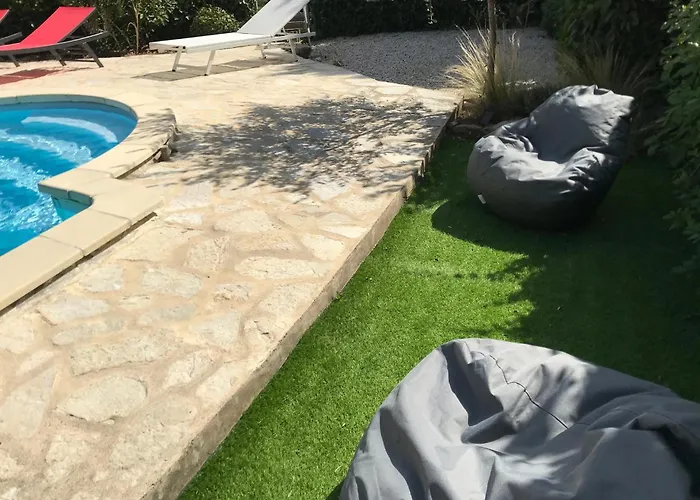 Mediterraneenne, Piscine, Jardin Pour 6 Personnes